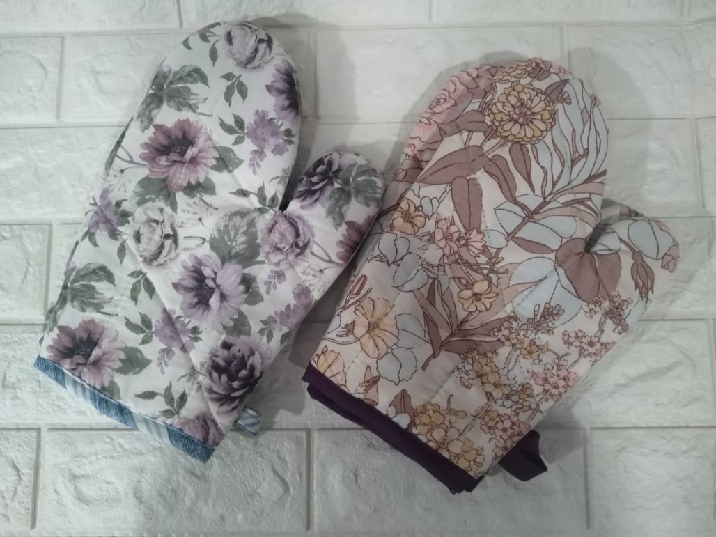 Pack of 2 High Quality Microwave Oven Gloves - Mashkoor.pk
