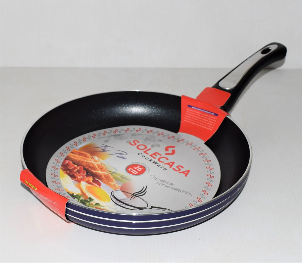 Fry pan/frying pan with lid makes your meal delicious in less time. Our heavy Aluminum material make the food healthier and easy to cook.