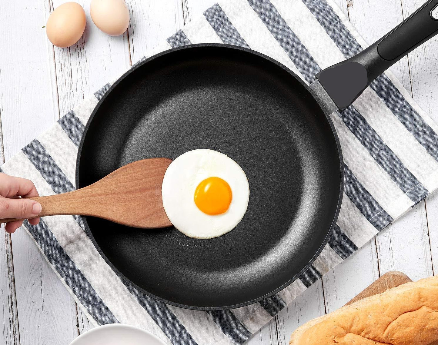 Fry pan/frying pan with lid makes your meal delicious in less time. Our heavy Aluminum material make the food healthier and easy to cook.